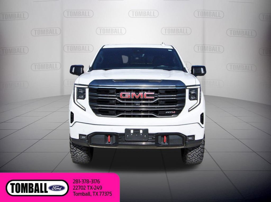 Used 2022 GMC Sierra 1500 AT4 w/ AT4 Premium Package AWD/4WD image 2
