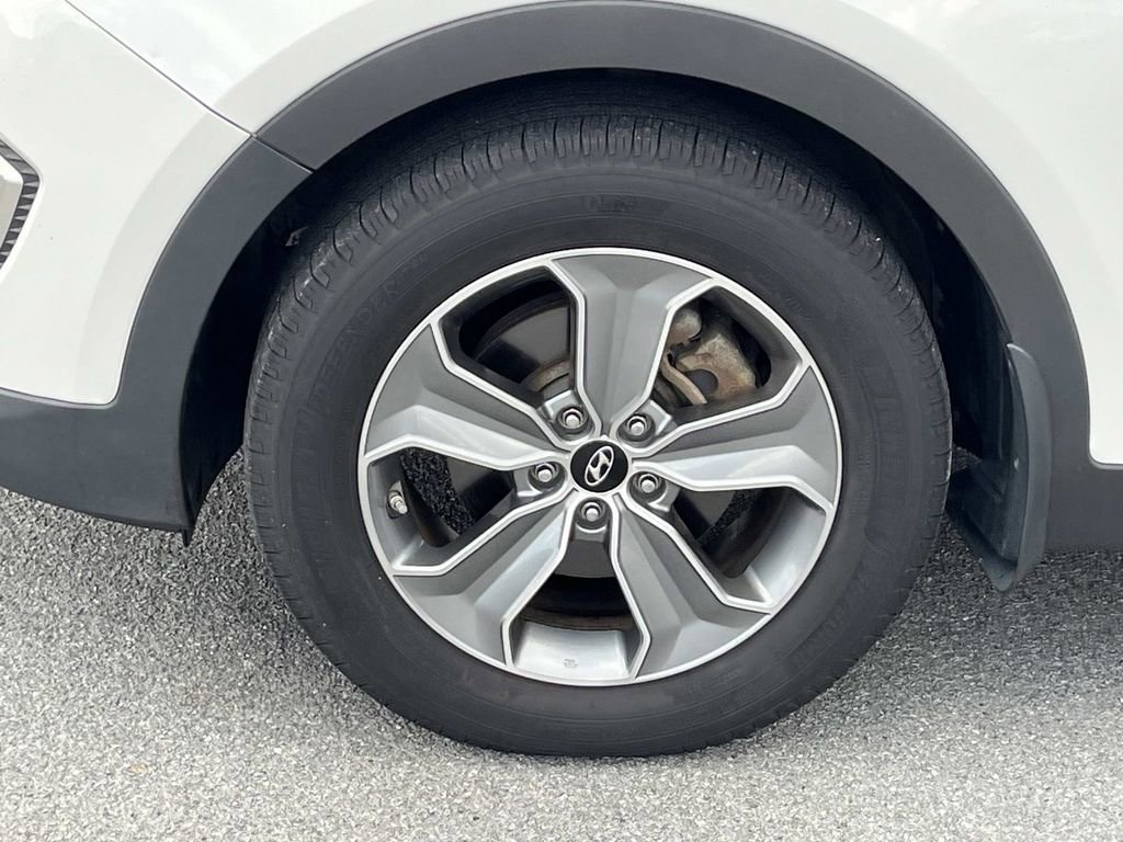 Used 2016 Hyundai Santa Fe SE image 11
