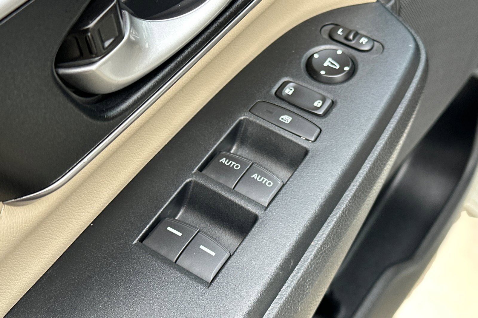 Used 2018 Honda CR-V EX-L image 13