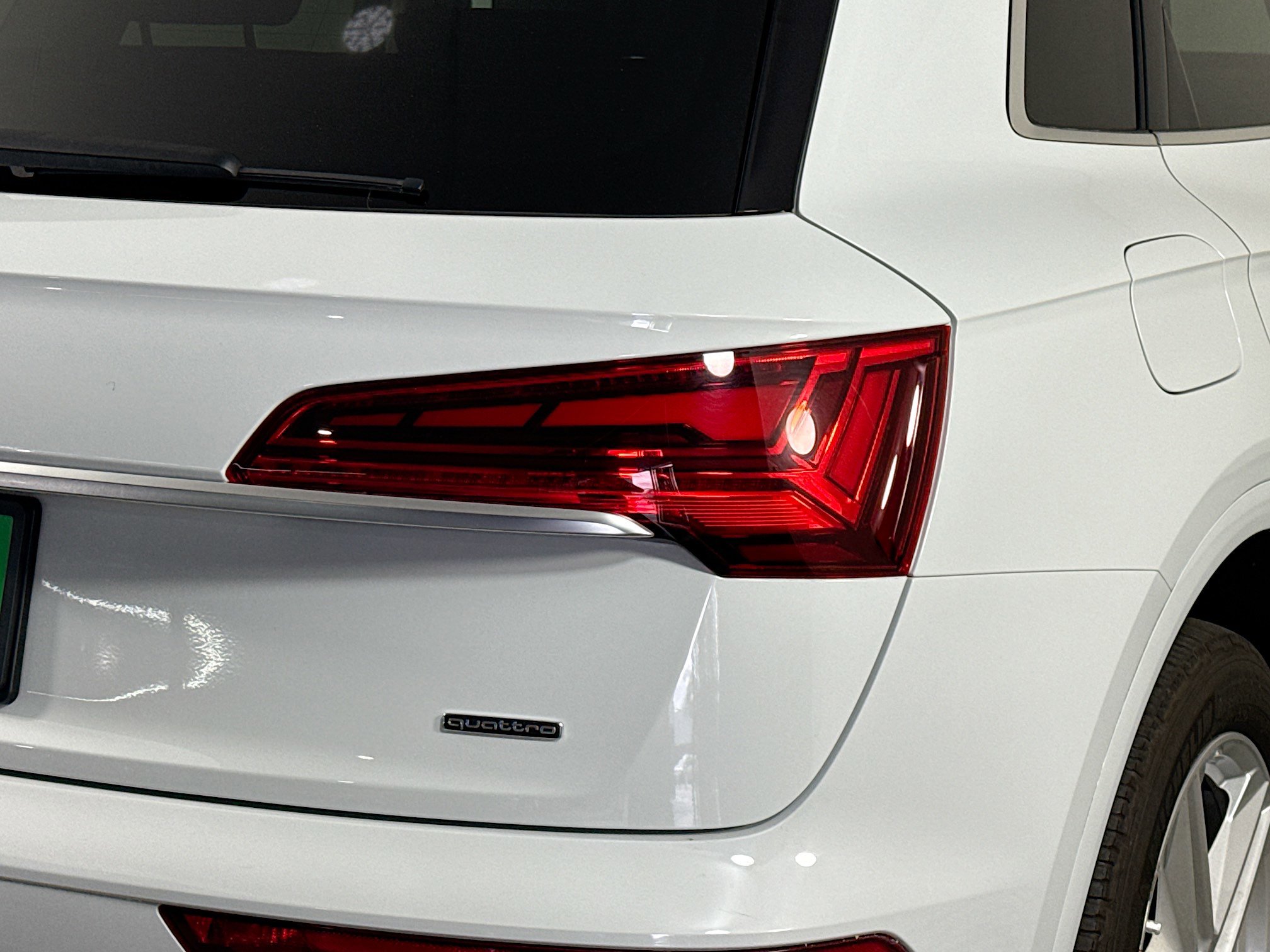 Used 2021 Audi Q5 e Premium Plus w/ Premium Plus Package AWD/4WD image 34