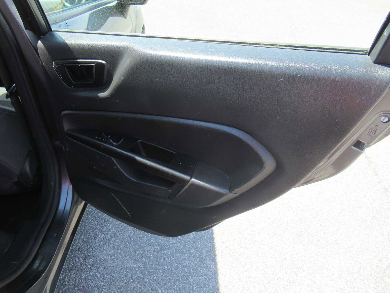 Used 2019 Ford Fiesta SE image 16