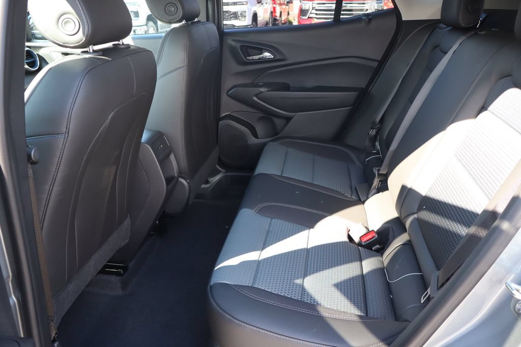 New 2026 Chevrolet Trax LT w/ Midnight Edition FWD image 20