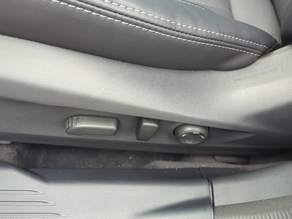 Used 2025 Subaru Outback Limited image 11