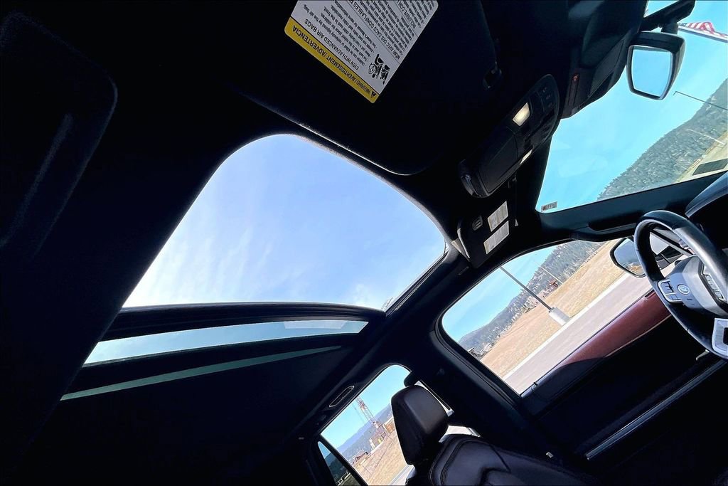 Used 2022 Ford Expedition Limited image 22