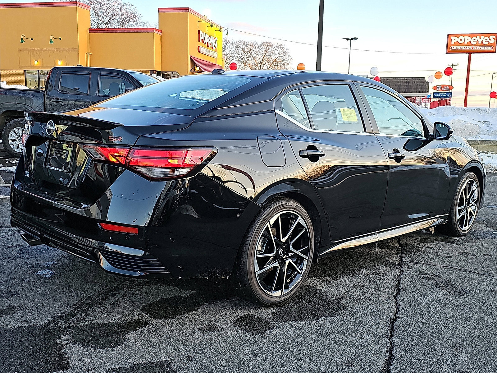 Used 2025 Nissan Sentra SR w/ SR Premium Package FWD image 6