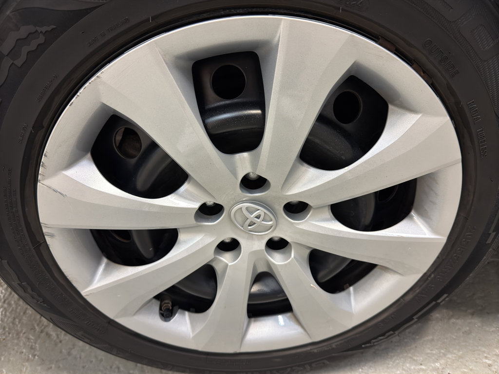 Used 2023 Toyota Corolla LE image 35