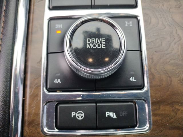 Used 2018 Ford Expedition Platinum image 40