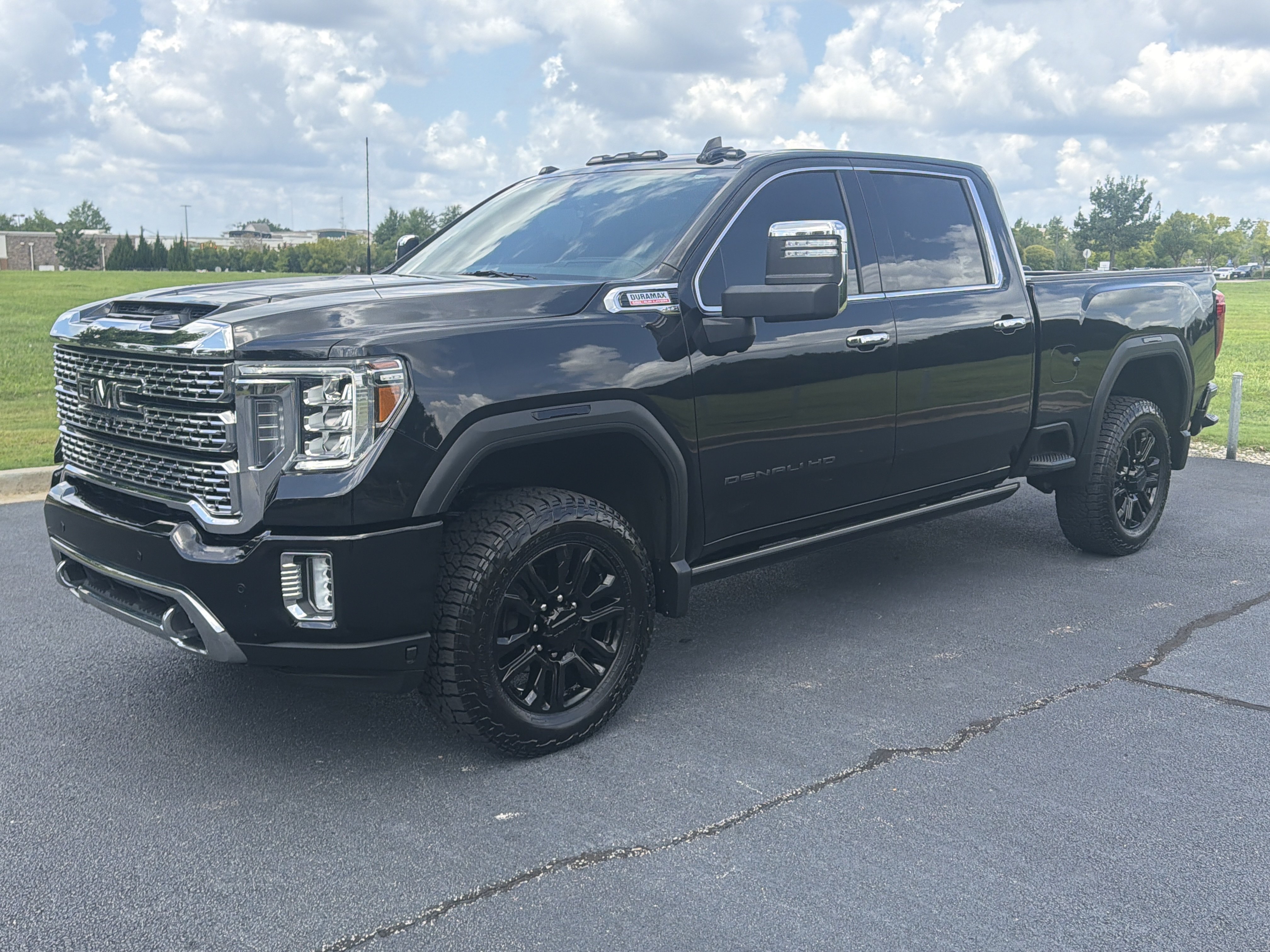 Used 2021 GMC Sierra 3500 Denali w/ Denali Black Diamond Edition AWD/4WD image 5