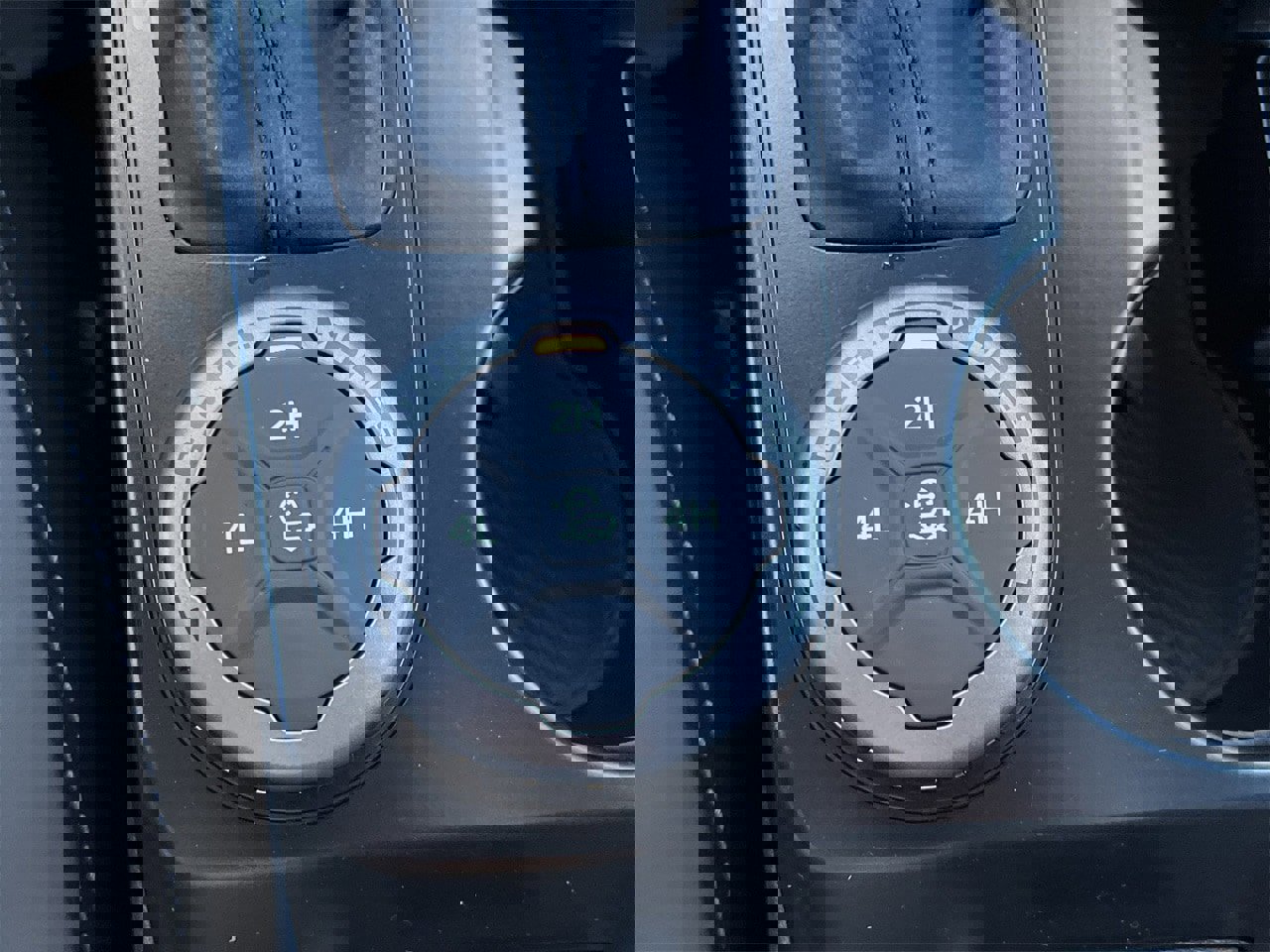 New 2025 Ford Bronco Outer Banks image 9