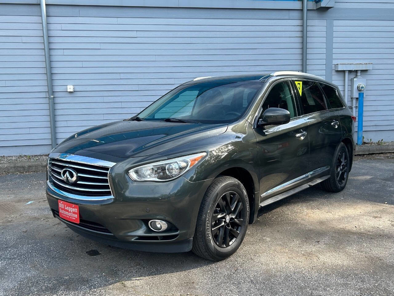 Used 2013 INFINITI JX35 AWD w/ Premium Pkg image 2