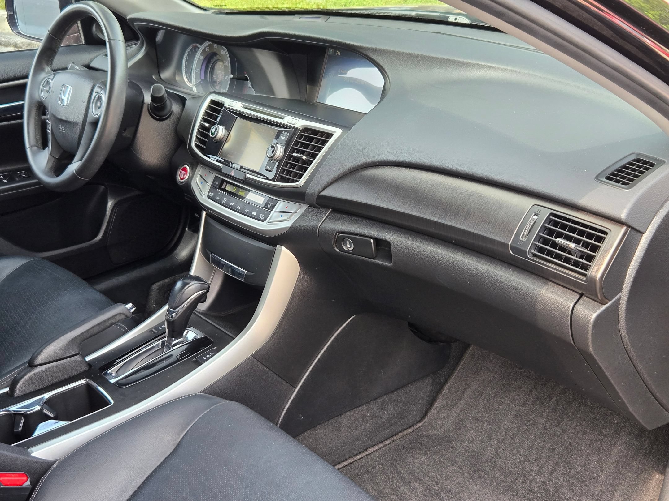 Used 2015 Honda Accord EX-L image 29