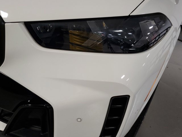 Used 2025 BMW X5 xDrive40i w/ M Sport Package AWD/4WD image 37