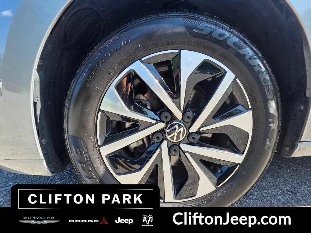 Used 2025 Volkswagen Jetta S FWD image 28