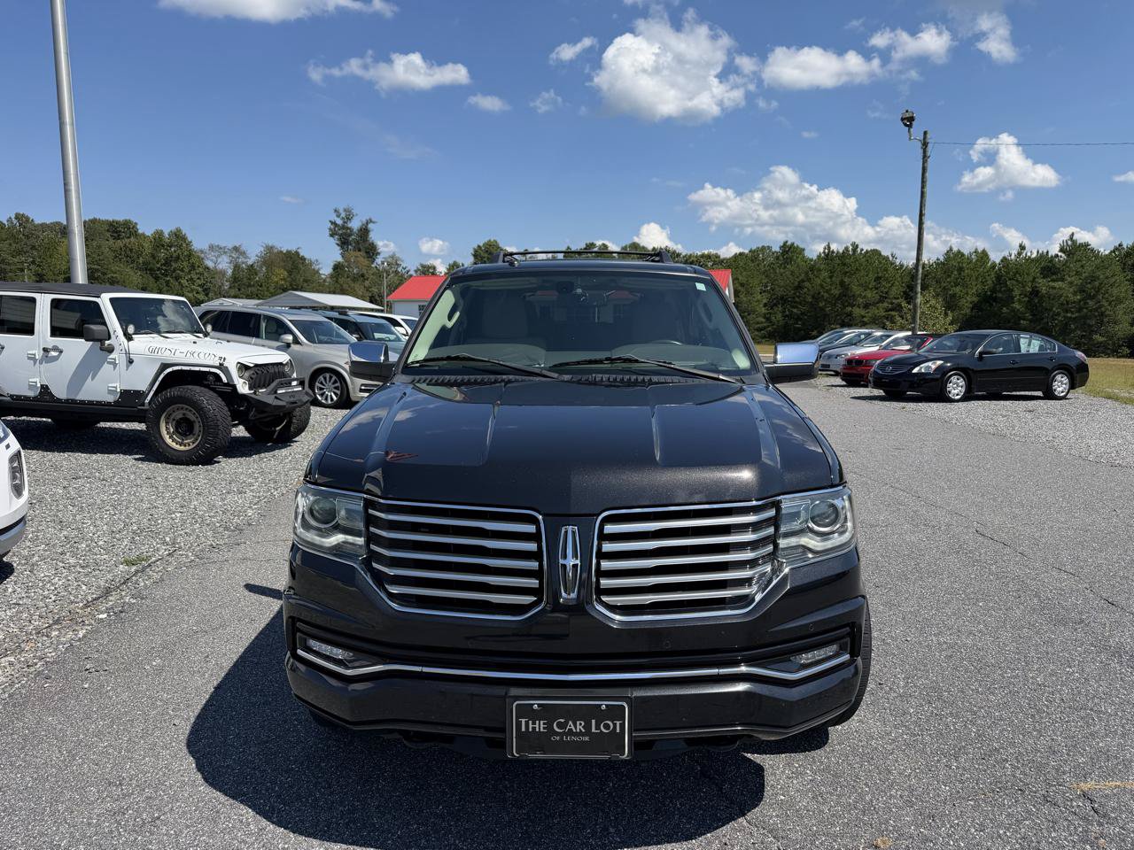 Used 2015 Lincoln Navigator 4WD w/ Equipment Group 101A Reserve image 2