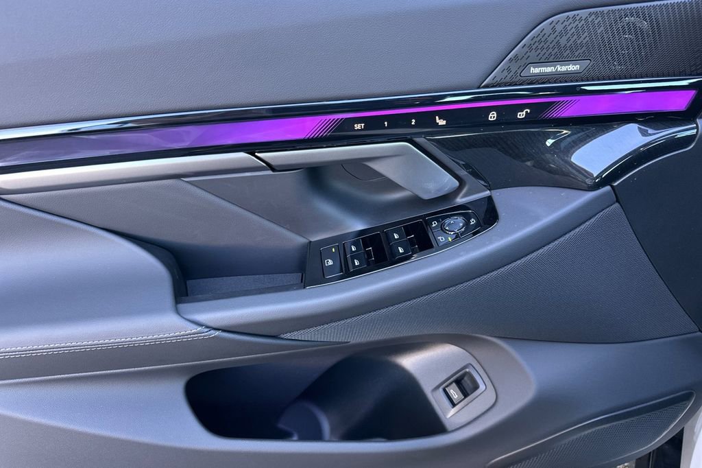 New 2026 BMW i5 eDrive40 w/ M Sport Package image 10