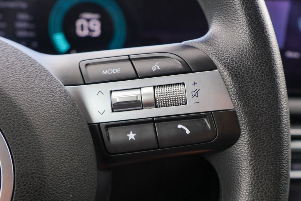 Used 2025 Hyundai Tucson SEL FWD image 13
