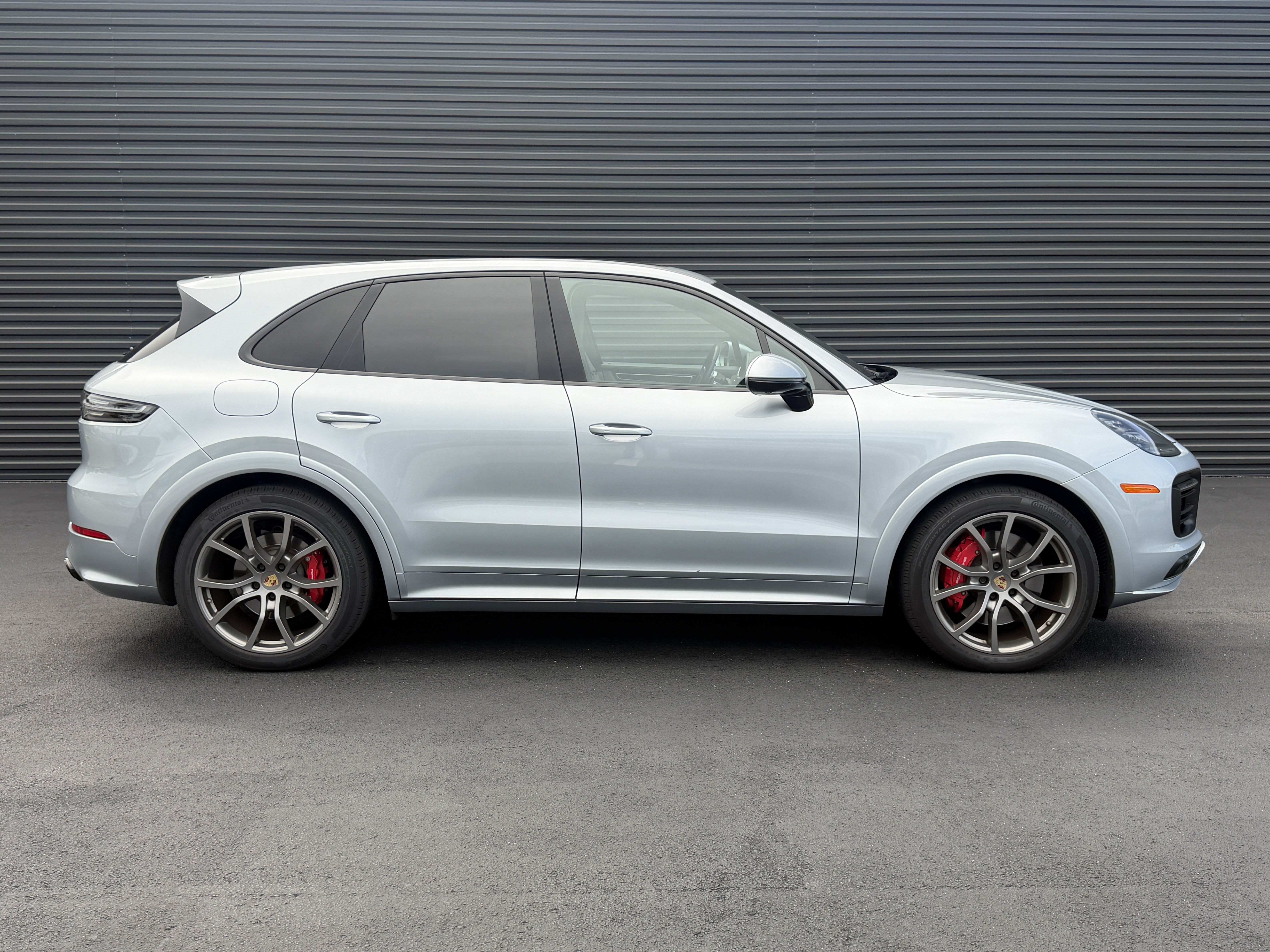 Certified 2023 Porsche Cayenne GTS AWD/4WD image 8