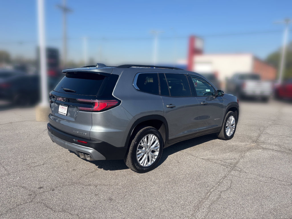 Used 2026 GMC Acadia Elevation w/ Elevation Premium Package FWD image 8