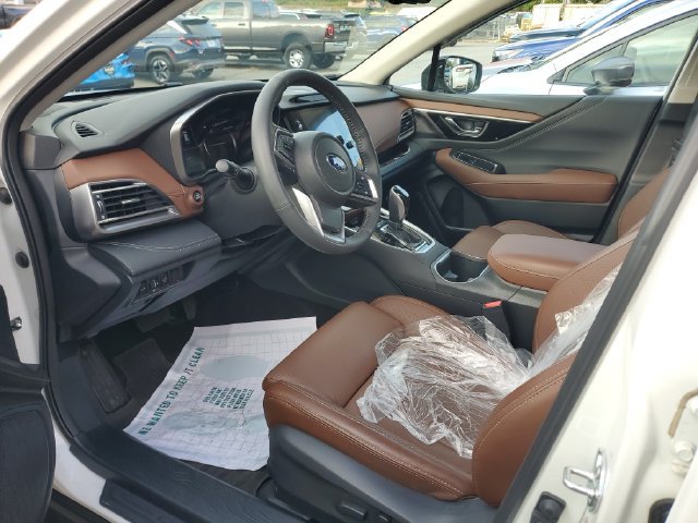 Used 2025 Subaru Outback Touring XT w/ Tech Package 3 AWD/4WD image 7