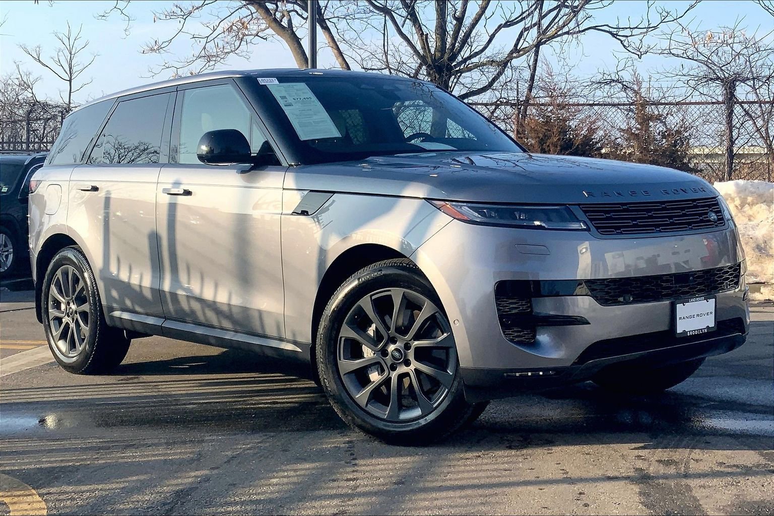 Used 2025 Land Rover Range Rover Sport S image 2