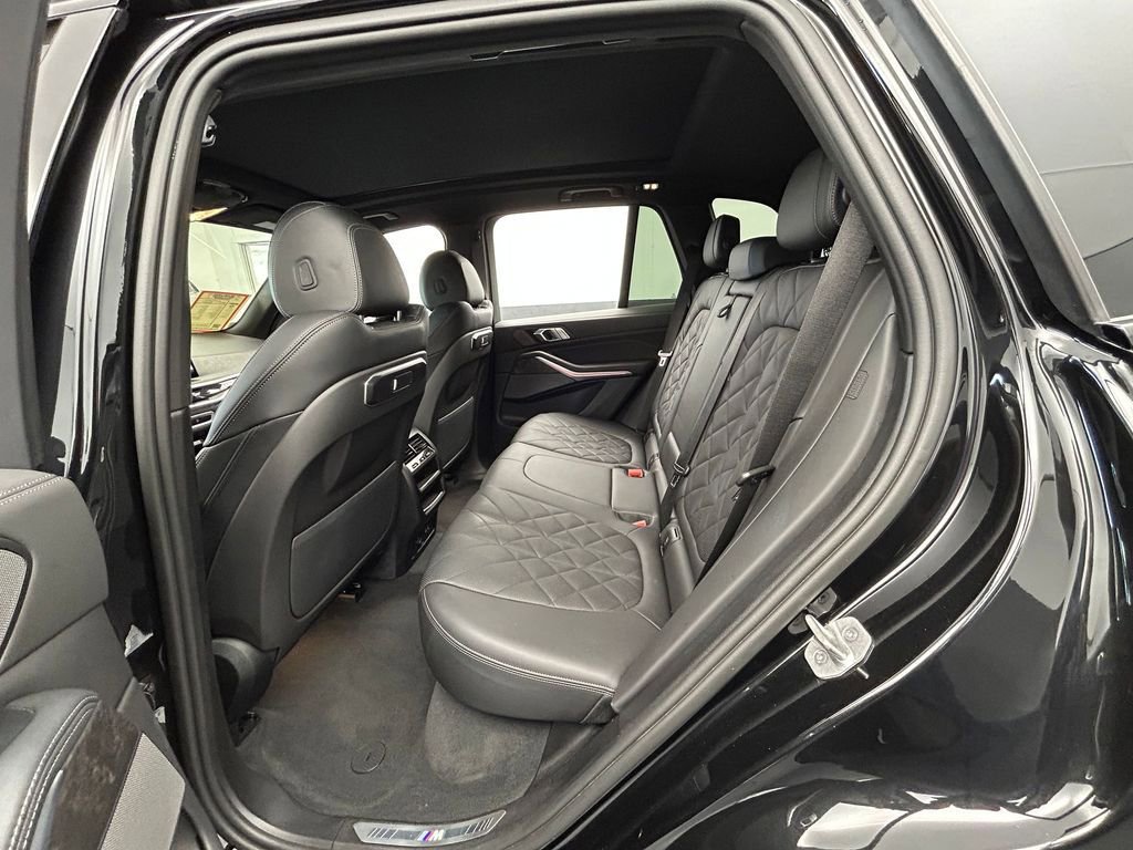 Used 2024 BMW X5 sDrive40i w/ M Sport Package image 32