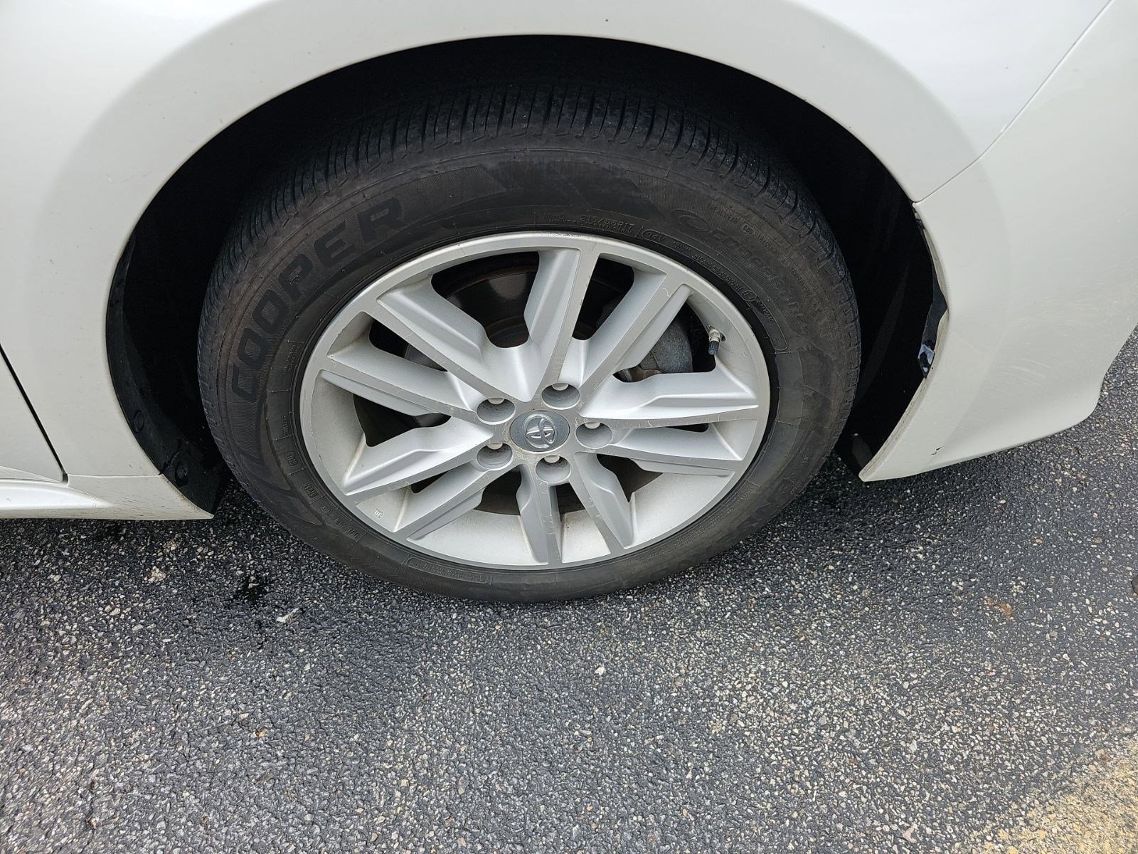 Used 2015 Toyota Avalon XLE FWD image 9