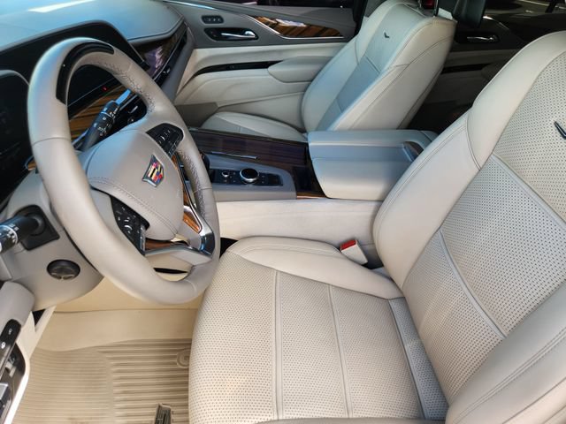 Used 2021 Cadillac Escalade Sport Platinum AWD/4WD image 9