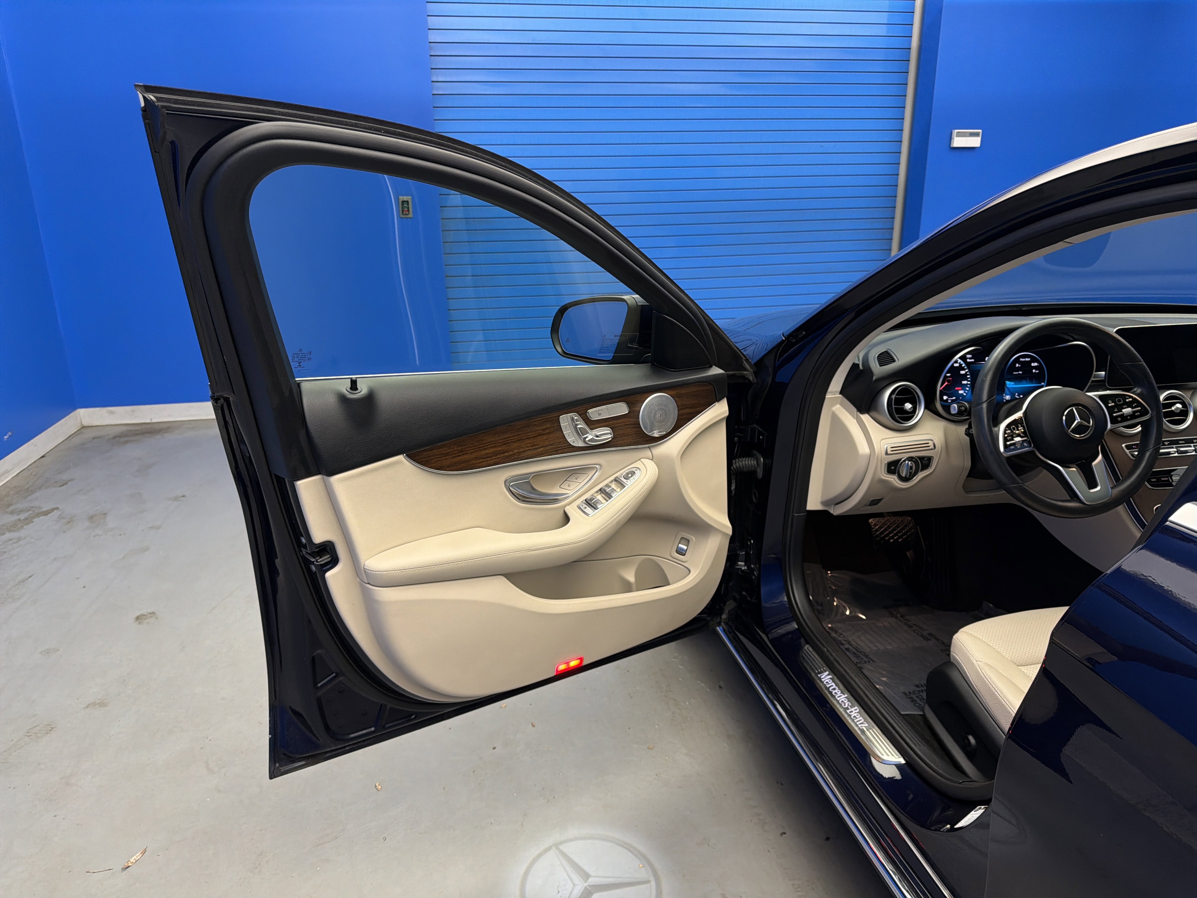 Used 2020 Mercedes-Benz C 300 4MATIC Sedan image 10