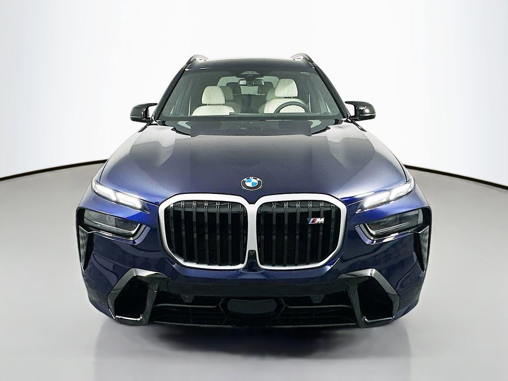 Used 2025 BMW X7 M60i w/ Climate Comfort Package image 2