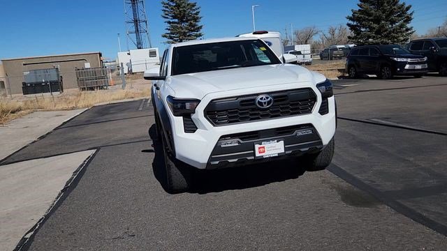 Certified 2024 Toyota Tacoma TRD Off-Road image 4