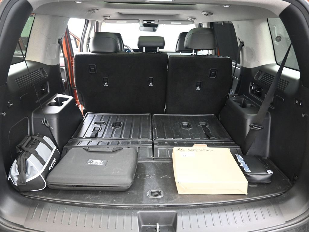 Used 2025 Hyundai Santa Fe Limited image 19