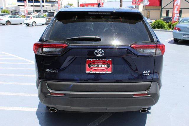 Certified 2020 Toyota RAV4 XLE Premium AWD/4WD image 6