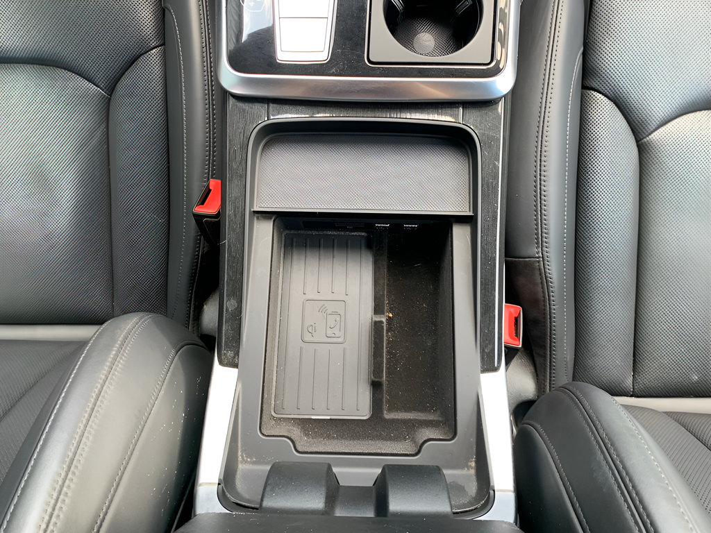 Used 2019 Audi Q8 Prestige w/ Luxury Package AWD/4WD image 47