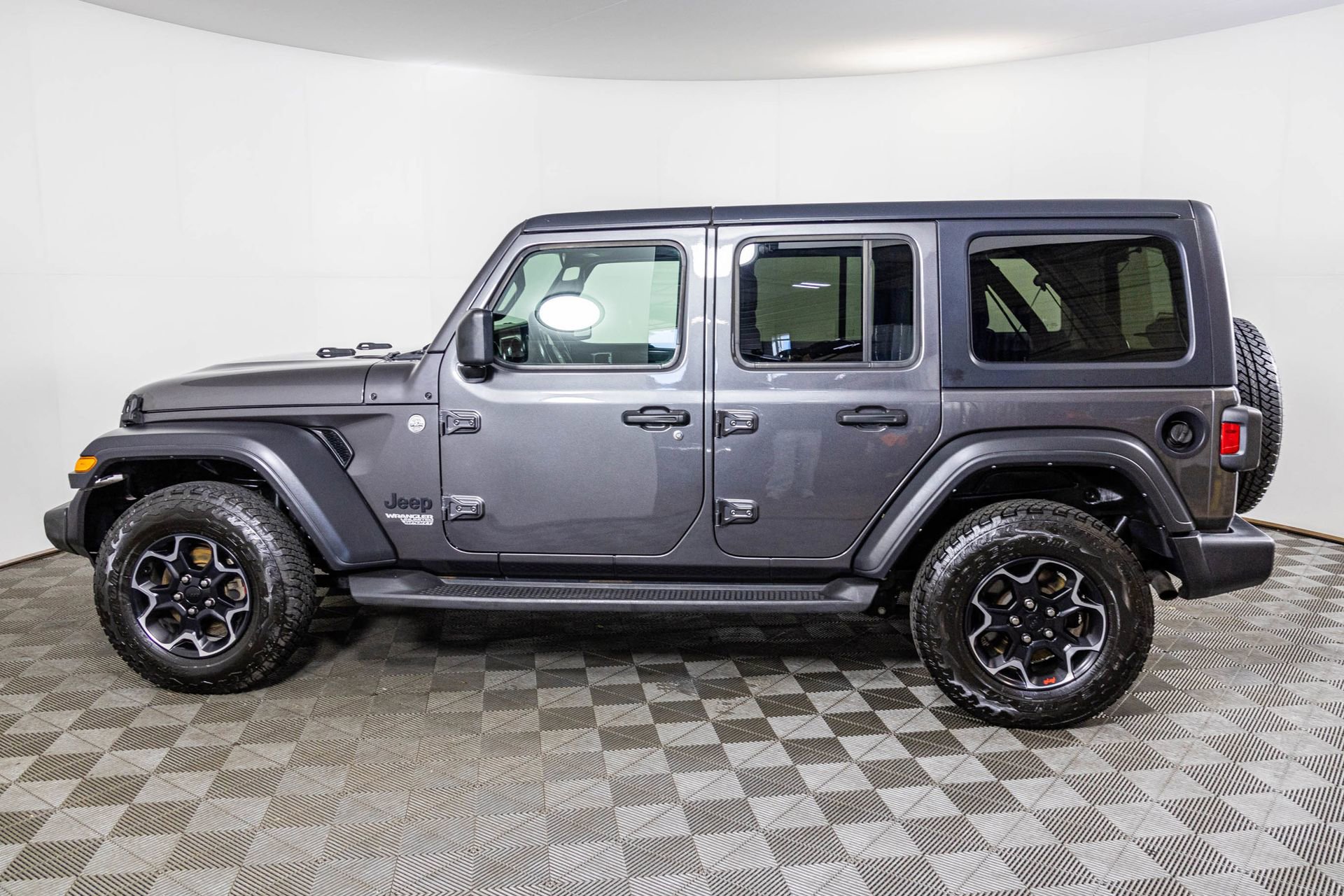 Used 2021 Jeep Wrangler Unlimited Sport image 43