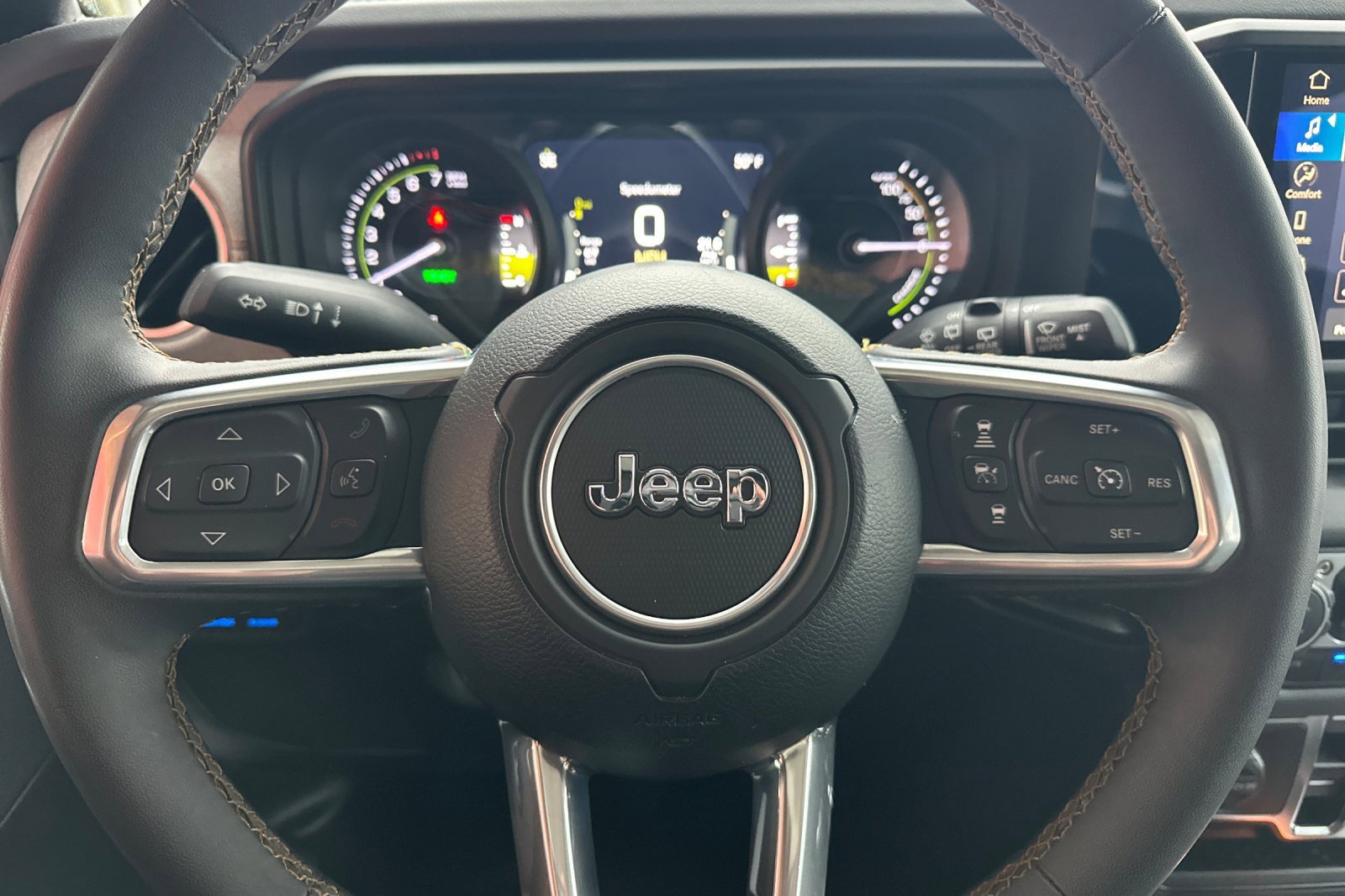 Used 2024 Jeep Wrangler Unlimited Sahara image 22