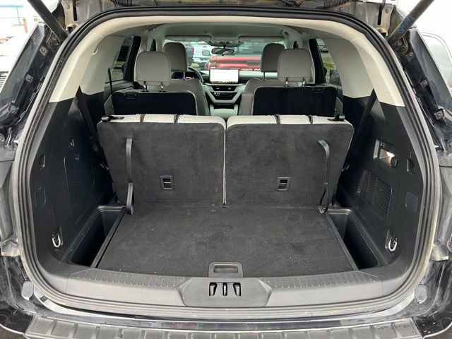 Used 2025 Ford Explorer Active w/ Active Comfort Package AWD/4WD image 11