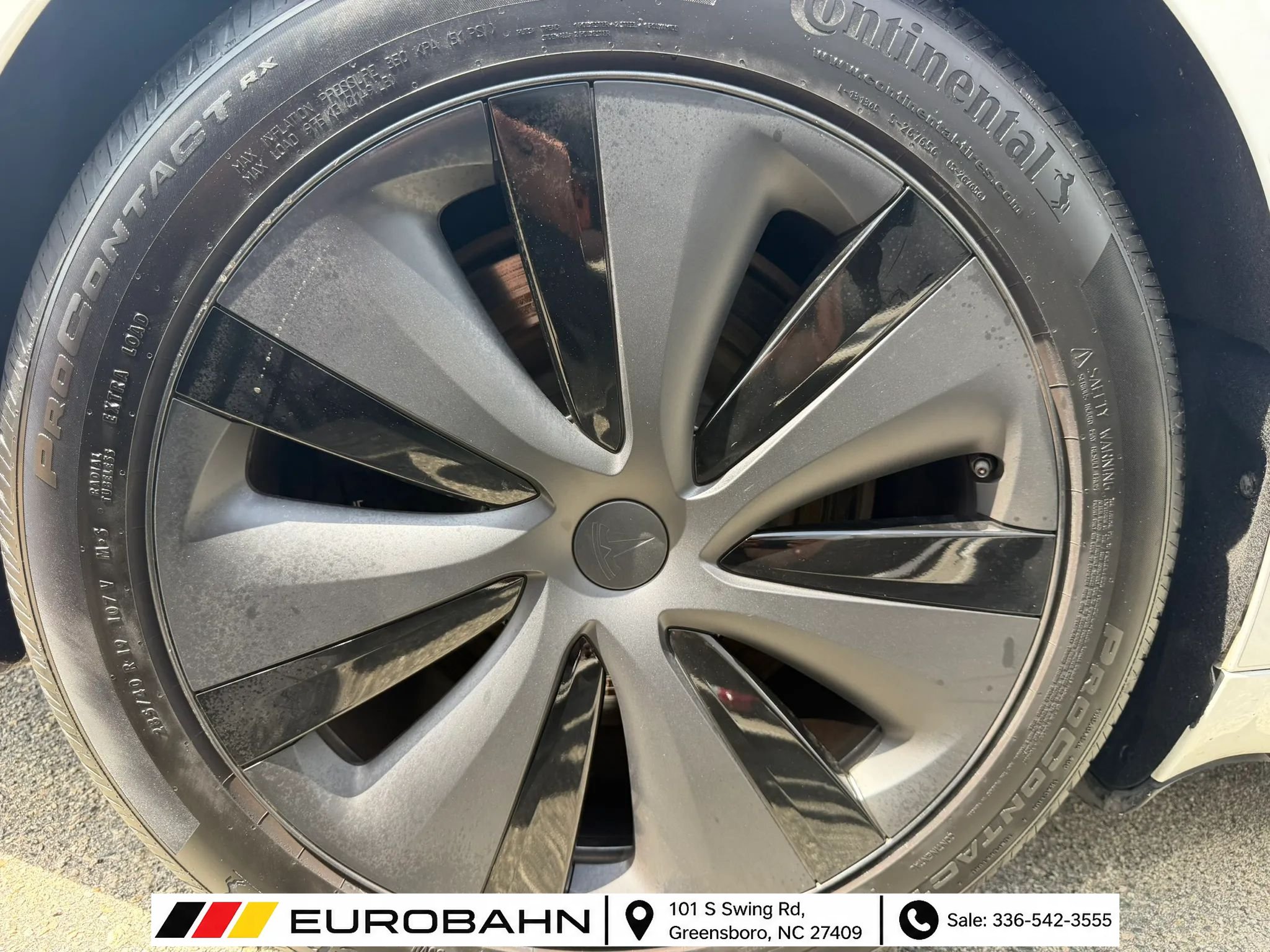 Used 2023 Tesla Model S AWD/4WD image 29