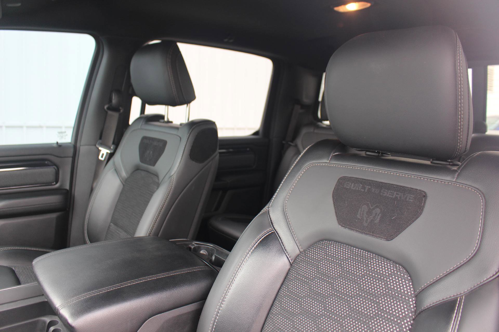 Used 2021 RAM 1500 4x4 Crew Cab image 17