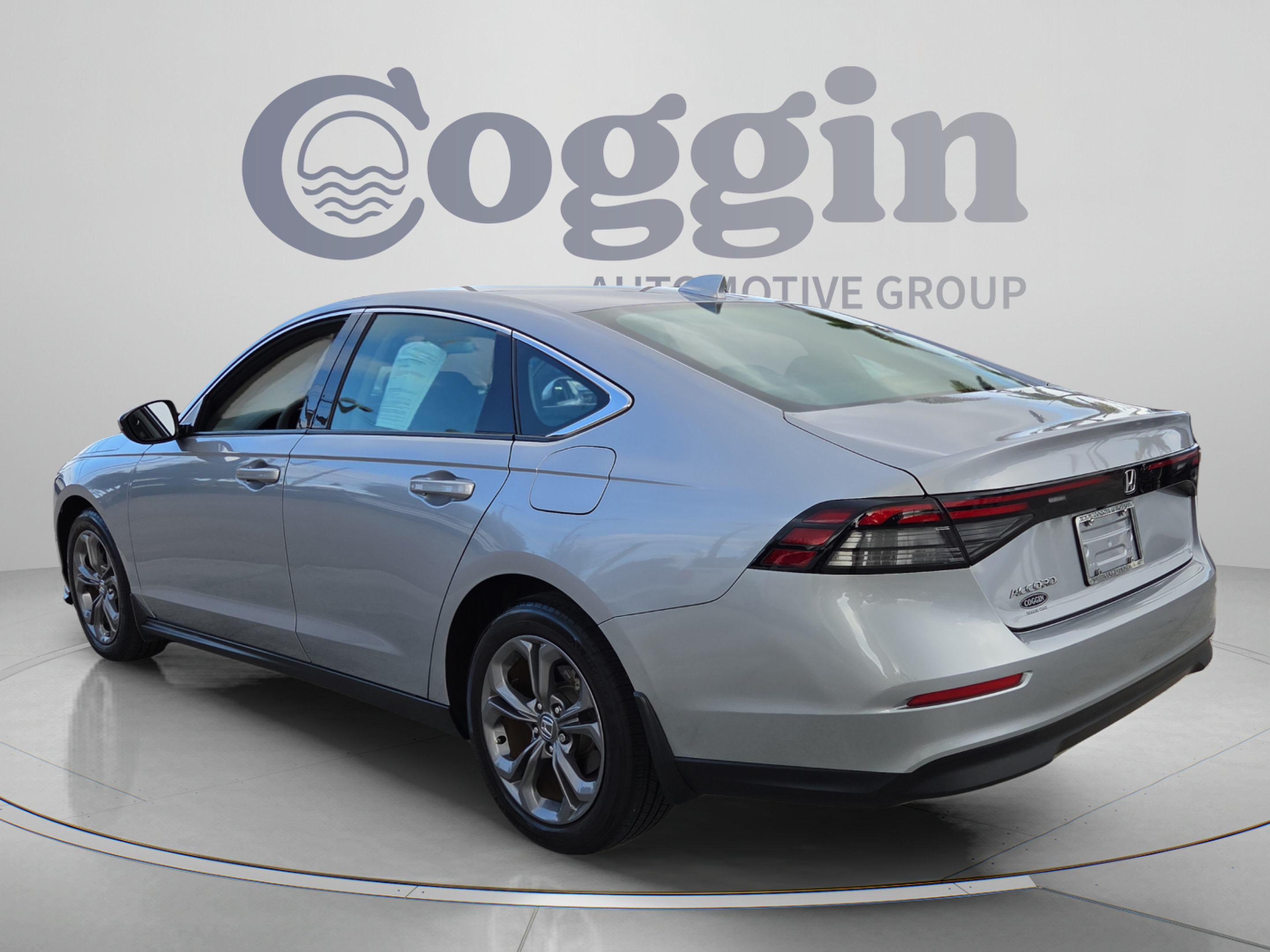 Used 2023 Honda Accord EX image 3