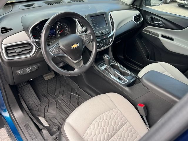 Used 2020 Chevrolet Equinox LT w/ Driver Convenience Package AWD/4WD image 13