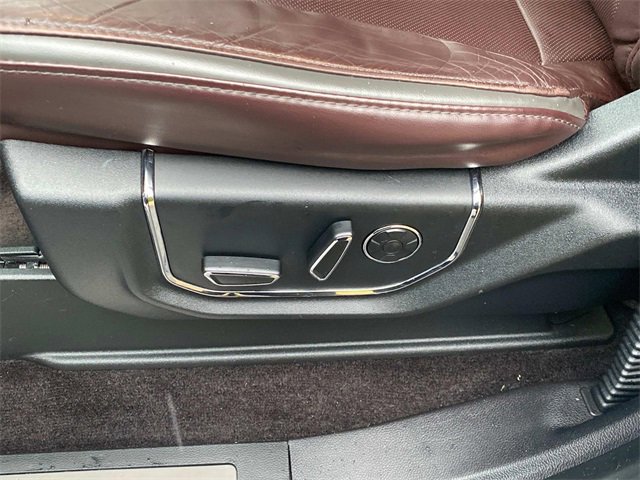 Used 2016 Ford F150 Platinum w/ Equipment Group 701A Luxury image 15