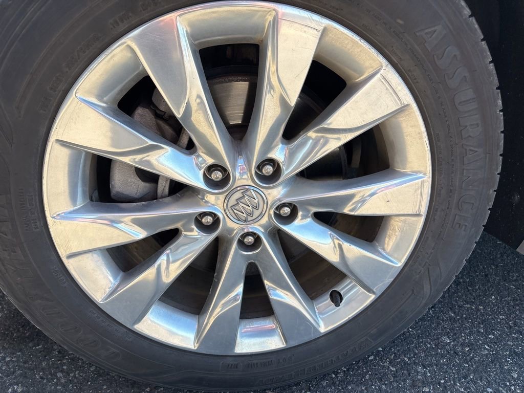 Used 2017 Buick Envision Essence FWD image 6