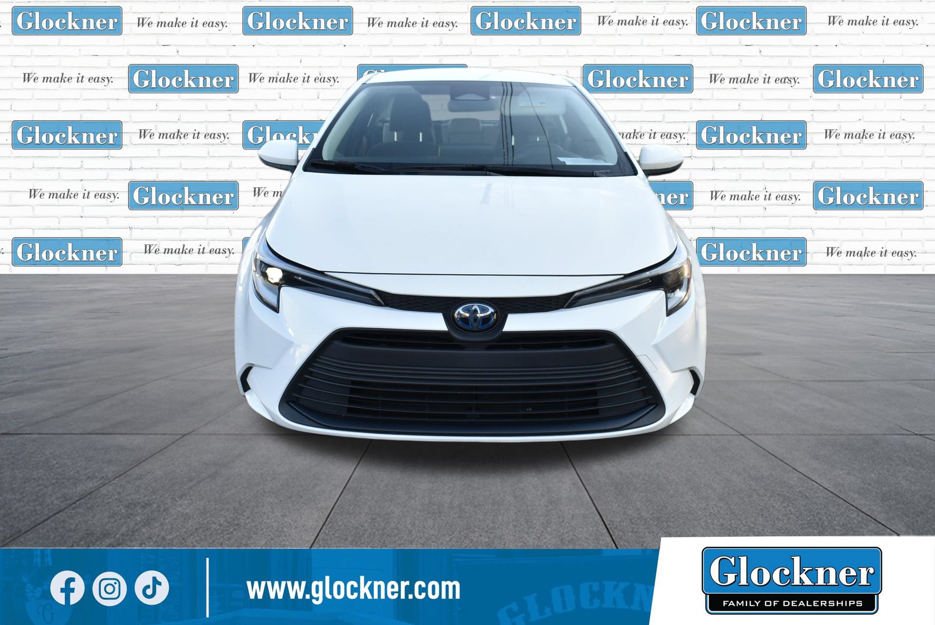 Used 2023 Toyota Corolla LE FWD image 2