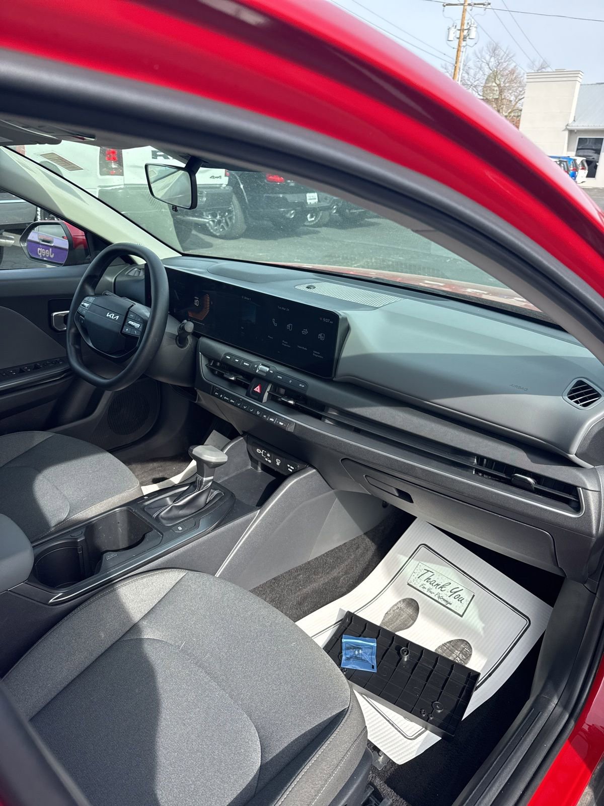 Used 2025 Kia K4 LXS image 24