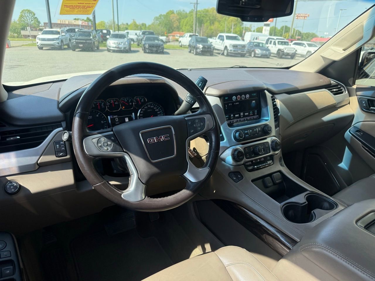 Used 2019 GMC Yukon SLT image 4