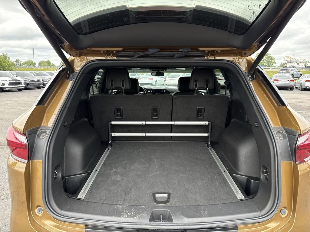 Used 2019 Chevrolet Blazer RS w/ Sun and Wheels Package FWD image 17