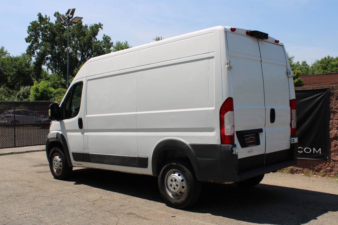 Used 2018 RAM ProMaster 2500 FWD image 3