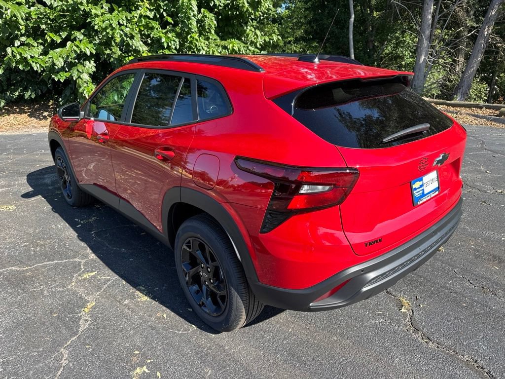 New 2026 Chevrolet Trax LT w/ Driver Confidence Package FWD image 5