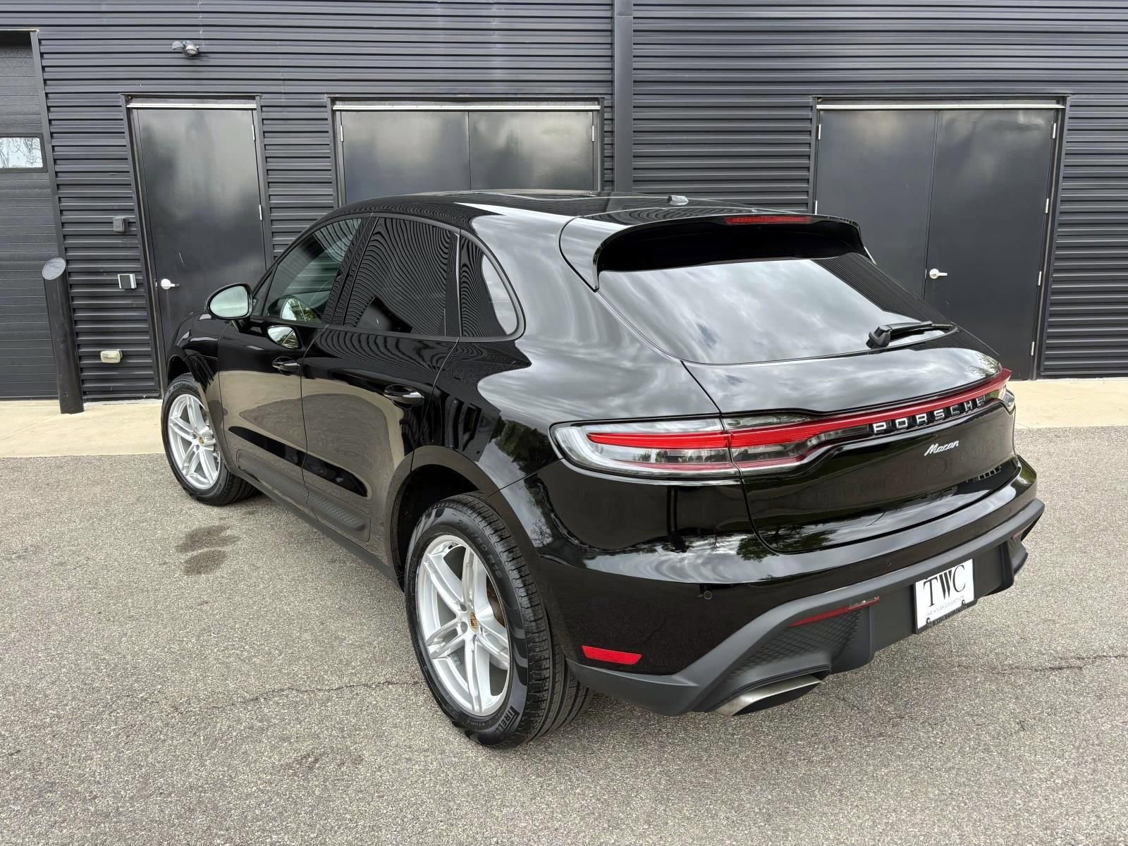 Certified 2023 Porsche Macan AWD/4WD image 8