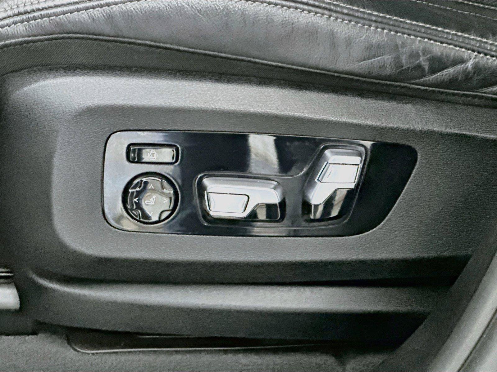 Used 2021 BMW X5 M50i AWD/4WD image 23